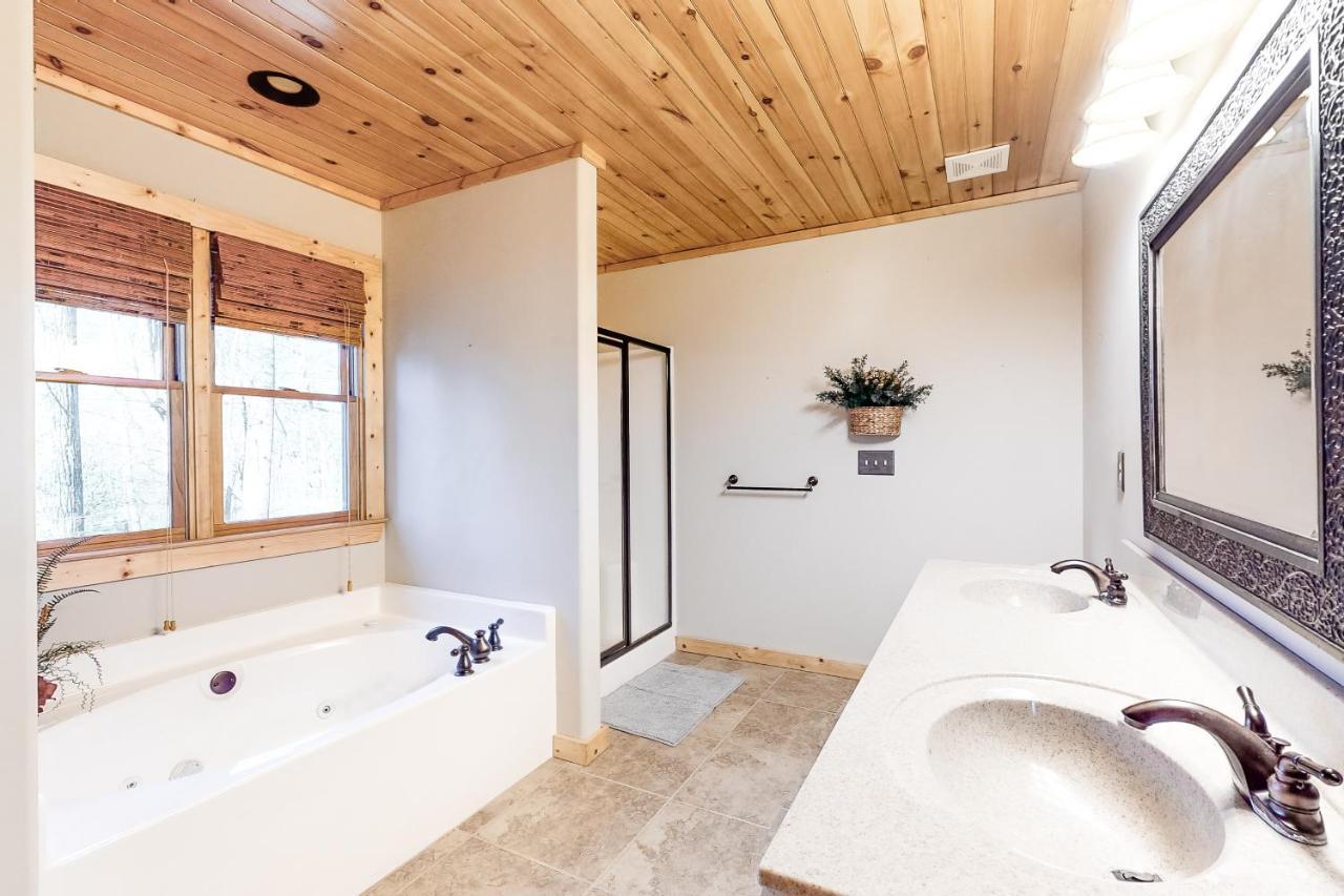 Bearfoot Lodge Ellijay Buitenkant foto